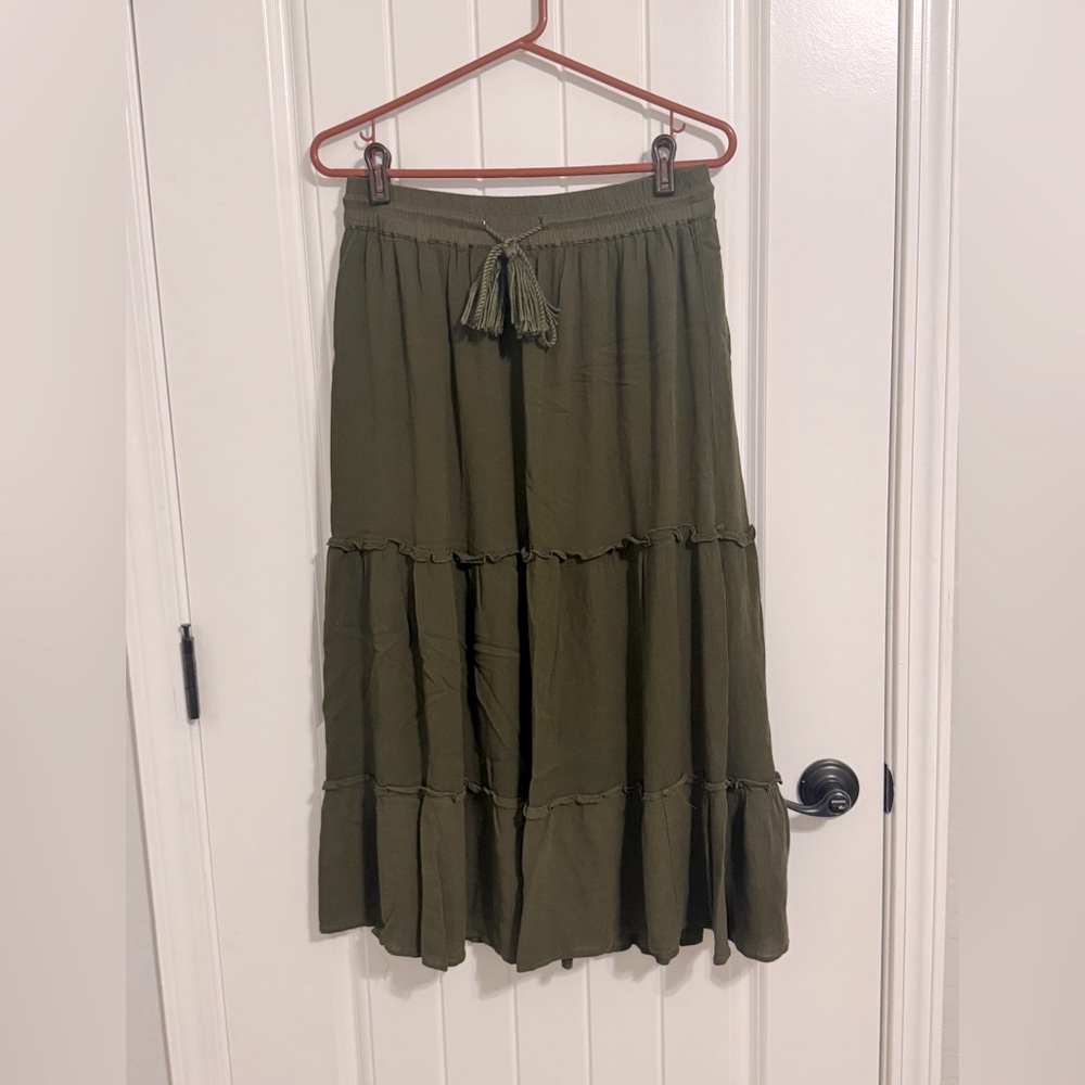 Gypsie Blu women’s Olive Green Tiered Skirt